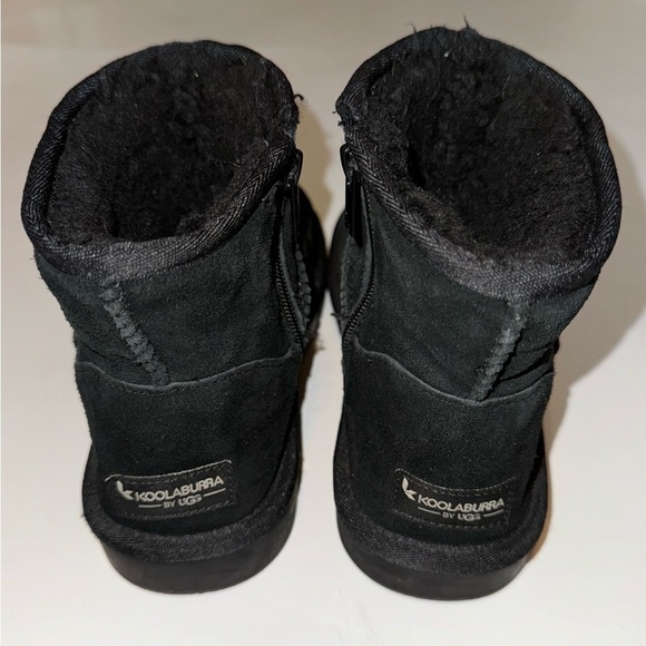 Short black Koolaburra by Ugg black size 3 girls fall winter stylish boots - Picture 3 of 6